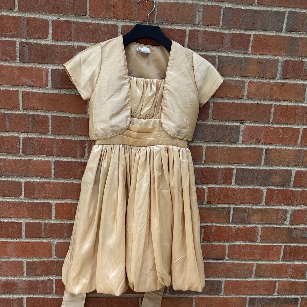 EUC Sz 8 light/muted gold satin tip top dress w jacket